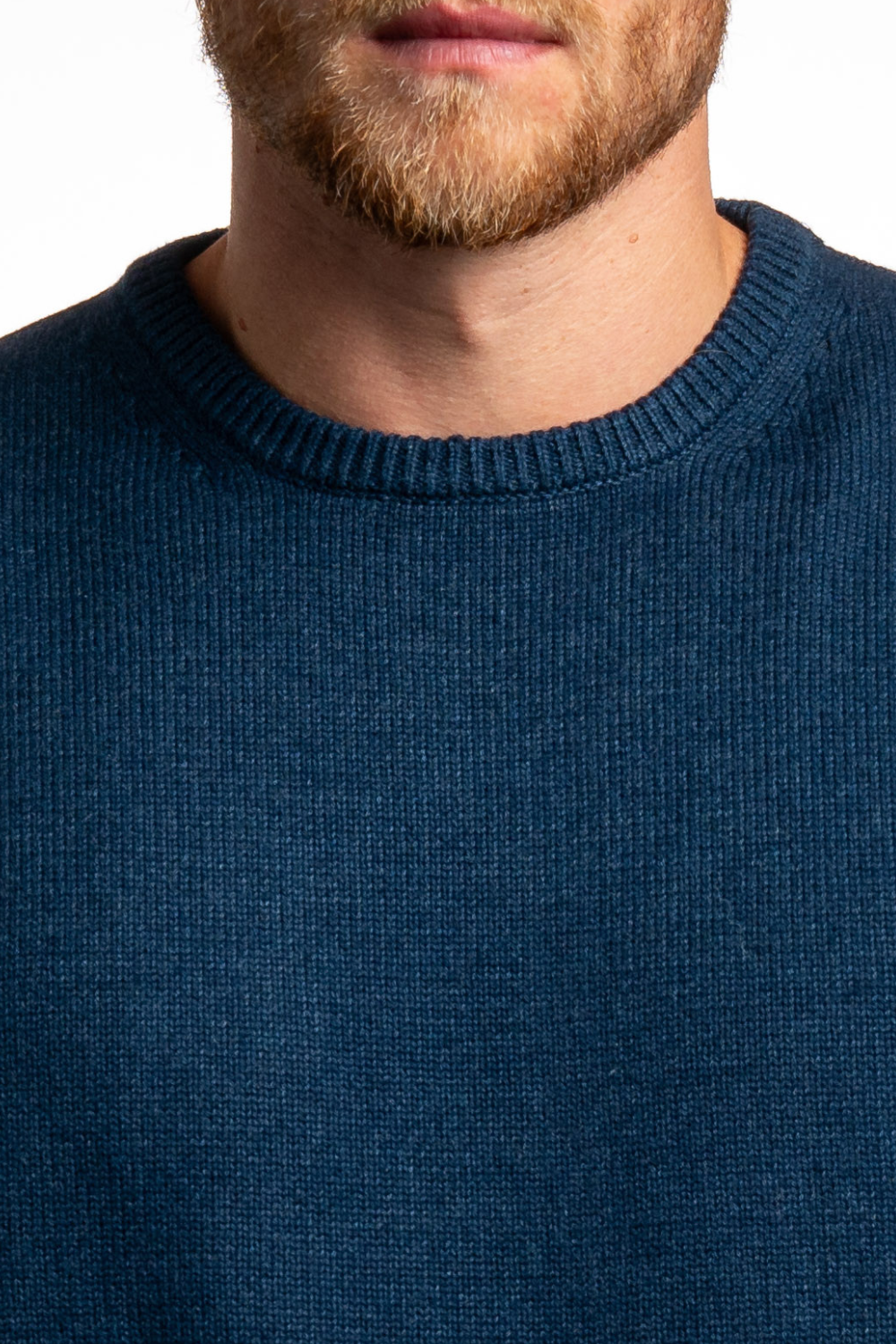 NAVY BLUE CREWNECK SWEATER