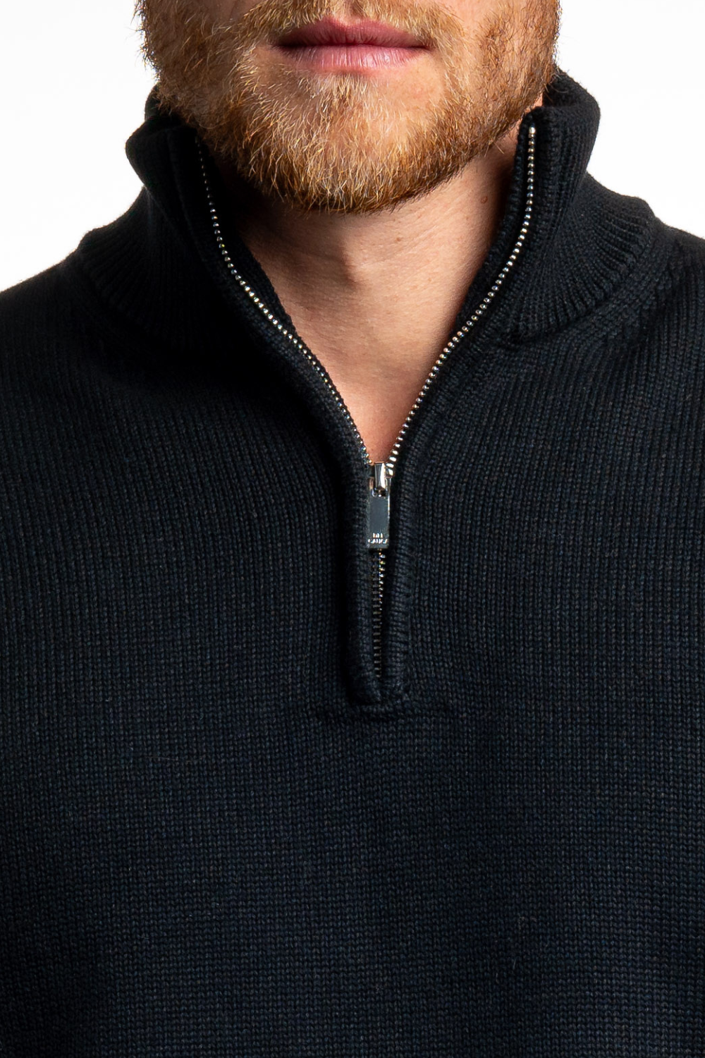 BLACK QUARTER ZIP SWEATER