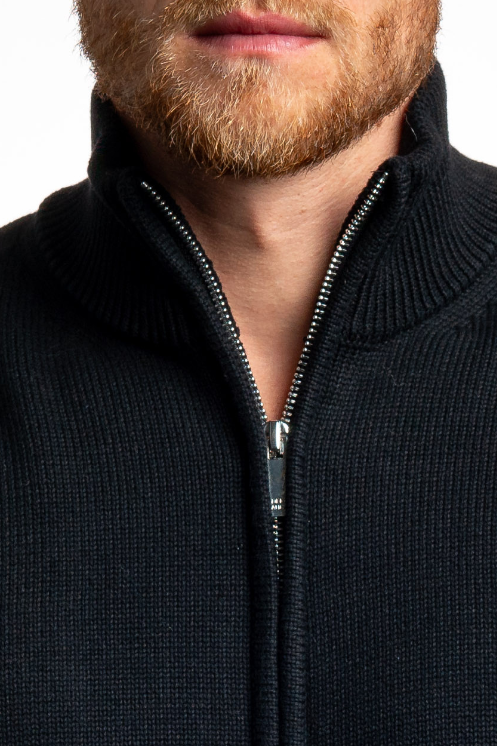 BLACK FULL ZIP SWEATER