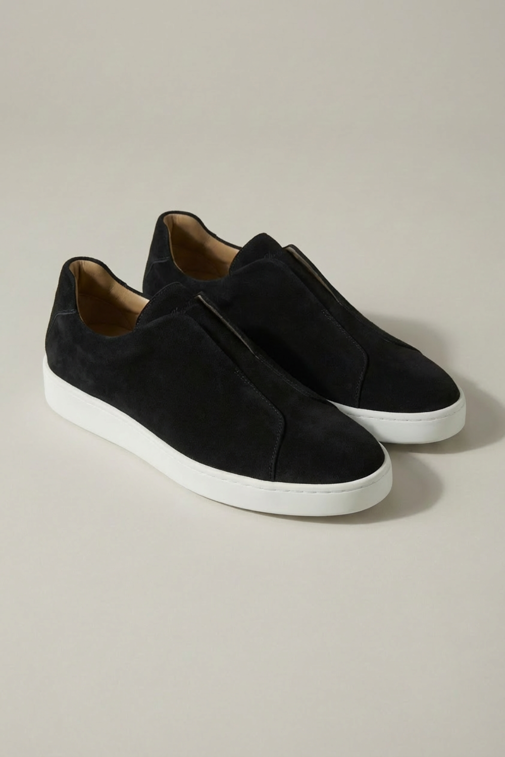 BLACK SUEDE SNEAKER