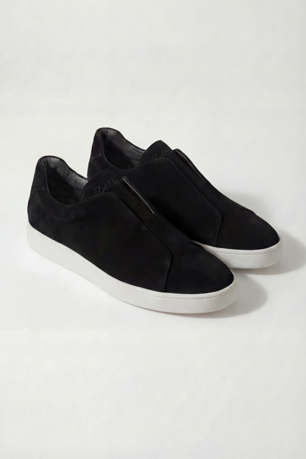 BLACK SUEDE SNEAKER