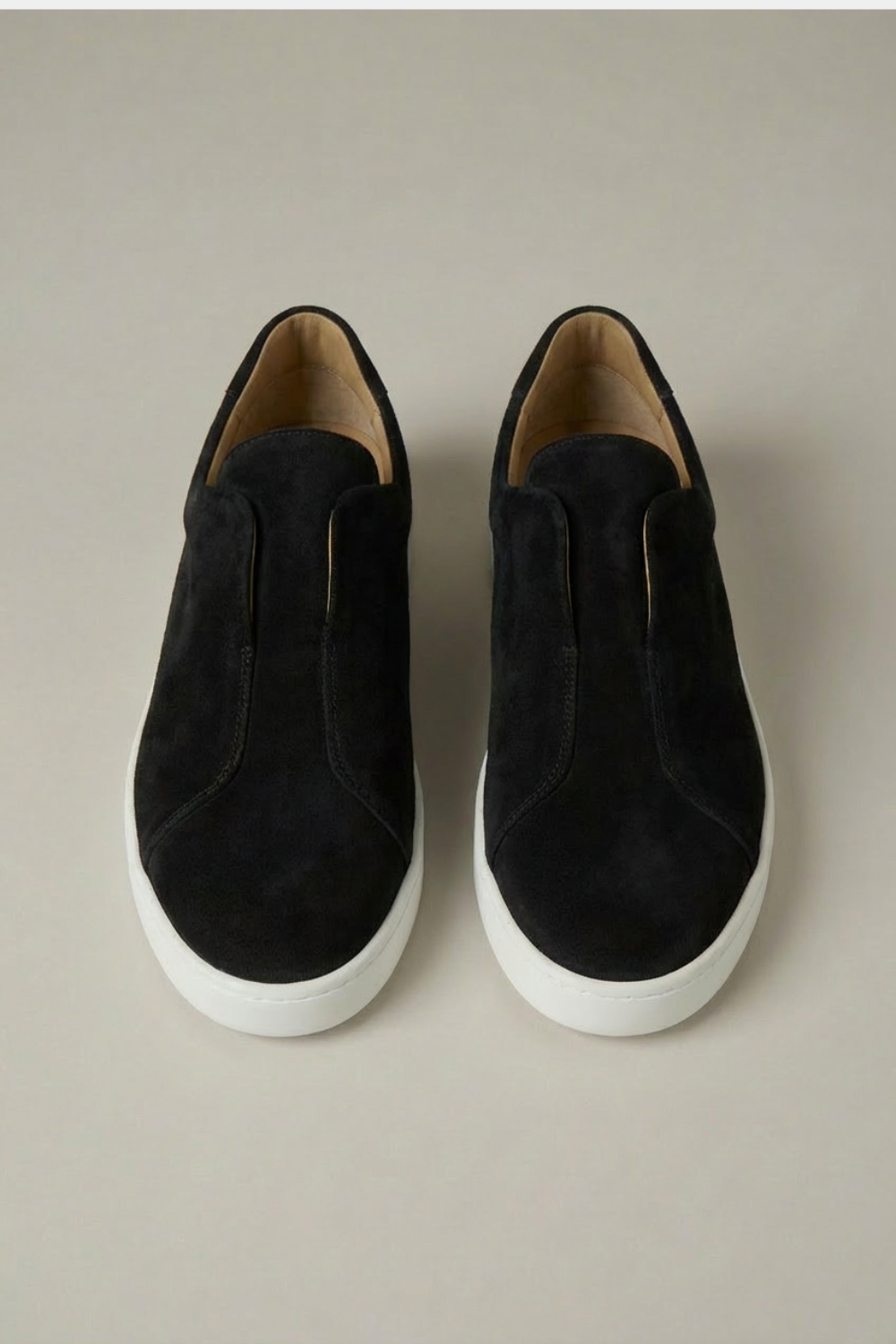 BLACK SUEDE SNEAKER